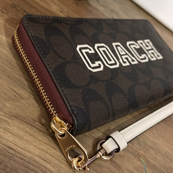 Coach Long Zip Around Wallet In Signature Canvas With Varsity Motif - Picture 7 of 12